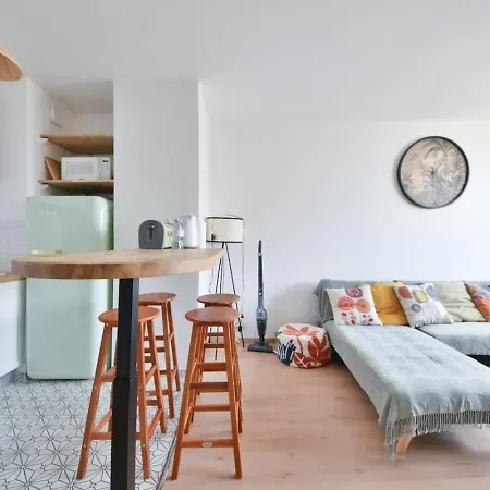 Chic 1br With Stunning View And Location Apartman Párizs
